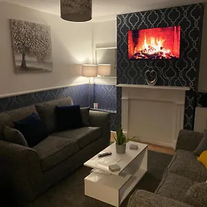 Cosy 3 Bedroom House, Free Parking & Wifi , Nottingham United Kingdom