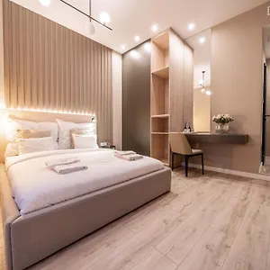Karoly Boutique Suites, Location By Bqa Hongrie