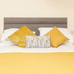 Stylish Modern Centre , Gloucester United Kingdom